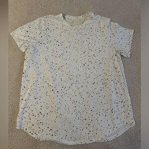 Lululemon T-shirt